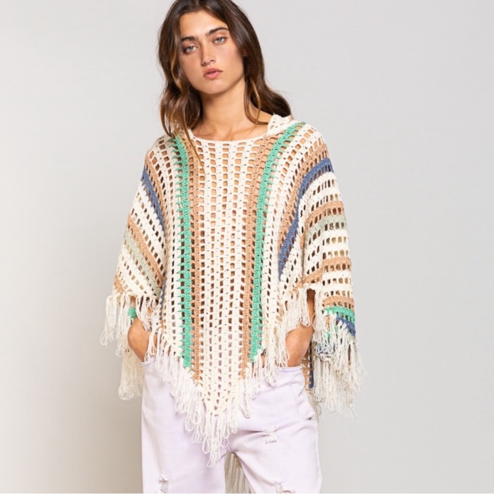 NWOT - POL CLOTHING - crochet style fringe sweater with hood - Size L